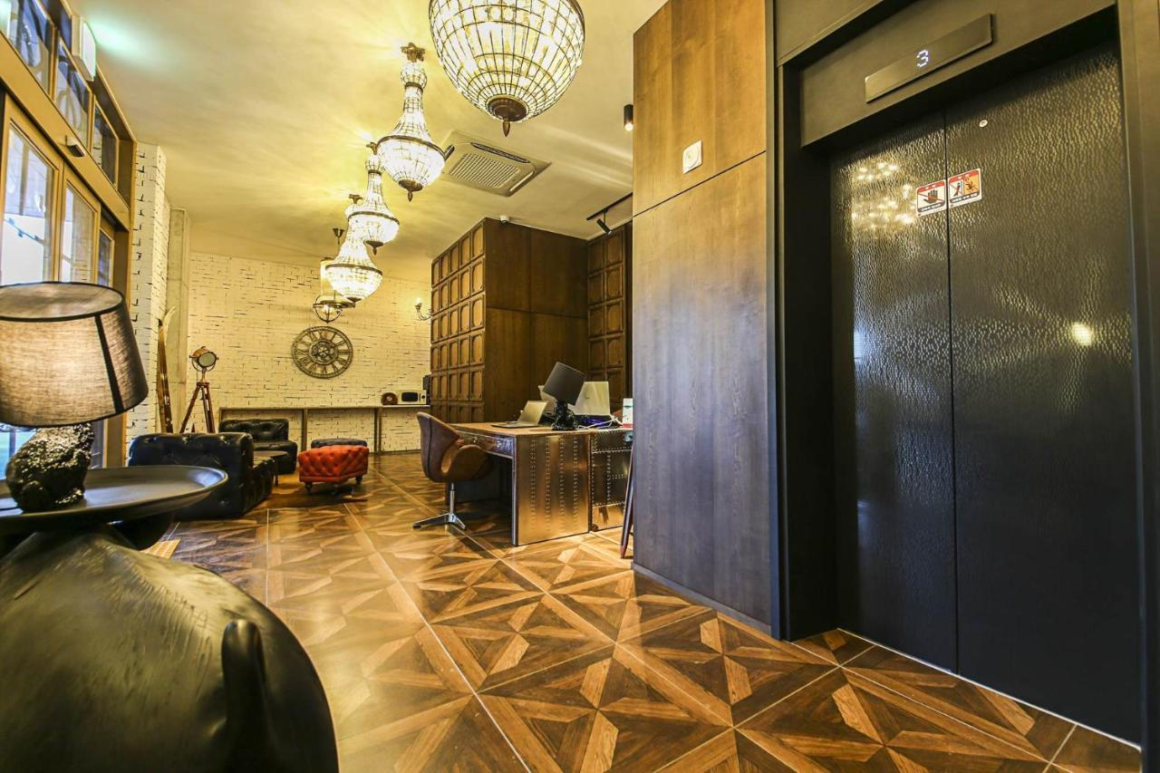 צ'ונצ'און Lerocherrouge Hotel מראה חיצוני תמונה